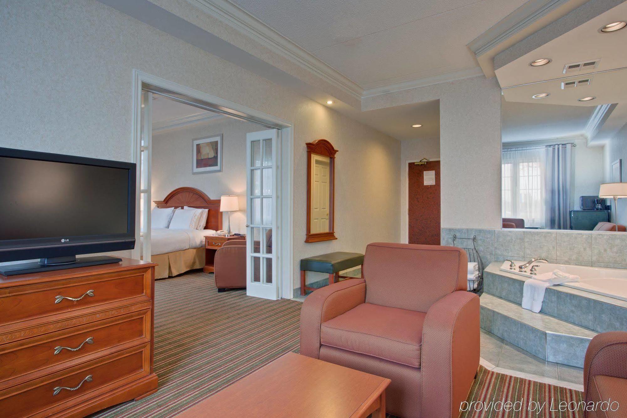 Holiday Inn Express Whitby Oshawa By Ihg Quarto foto
